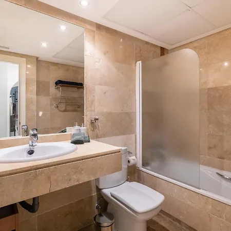 Dama De Noche - A 3 Minutos De Puerto Banus