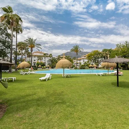 Dama De Noche - A 3 Minutos De Puerto Banus