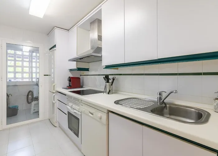 Apartment Beachside Near Puerto Banus